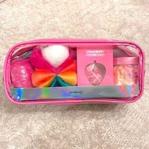 Brand New Ulta Beauty Strawberry Pound Cake Bath Set Loofa Bath Bomb Zipper Bag